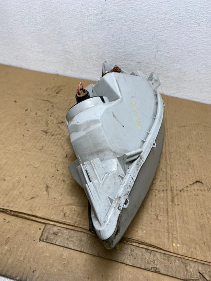 2002 to 2004 Toyota Camry Halogen Headlight Right Passenger Rh AC8158 DW7