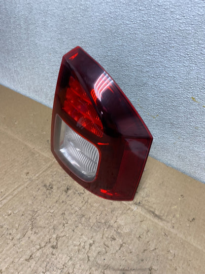 2014 - 2017 Jeep Compass Right Passenger Side Tail Light Z1127 DW1