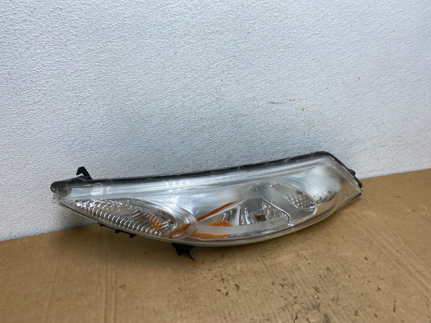 2011-2014 Nissan Juke Turn Signal Headlight Left Driver LH Halogen AD3051 DW2