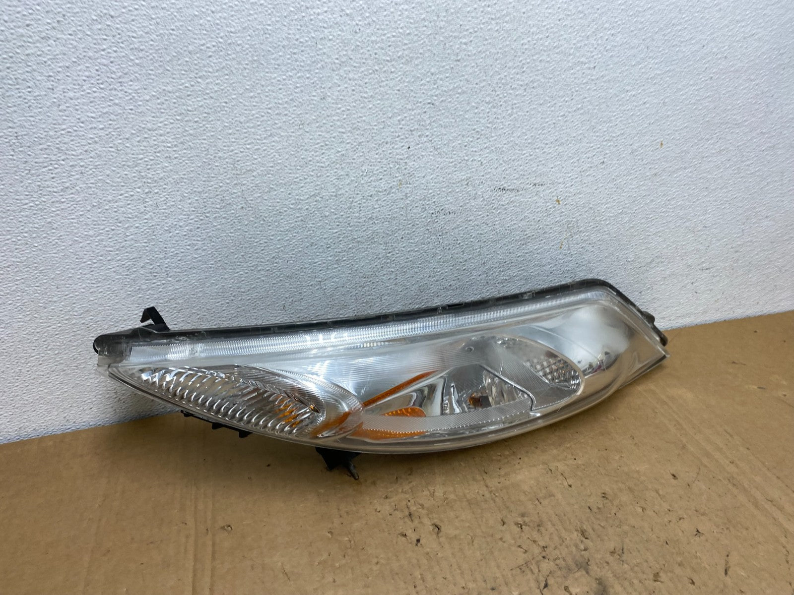 2011-2014 Nissan Juke Turn Signal Headlight Left Driver LH Halogen AD3051 DW2