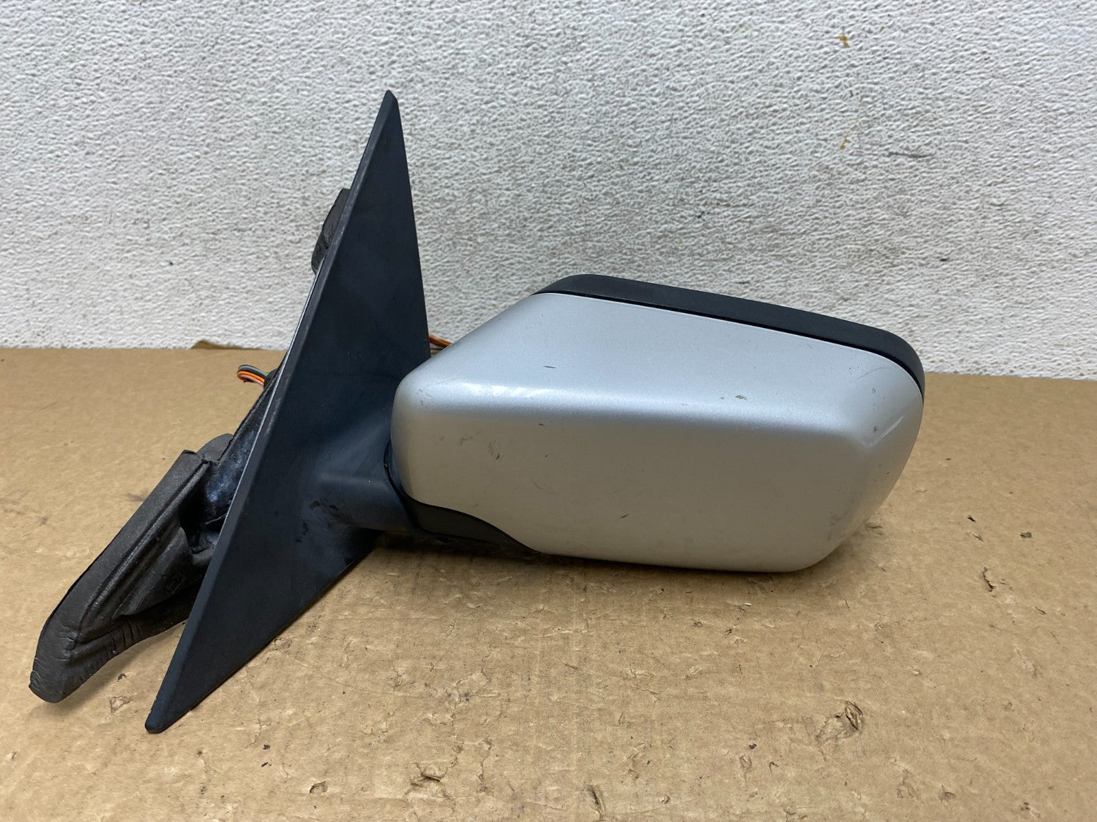 2001 to 2006 BMW 325i Left Driver LH Side View Door Mirror AF7990 DW0