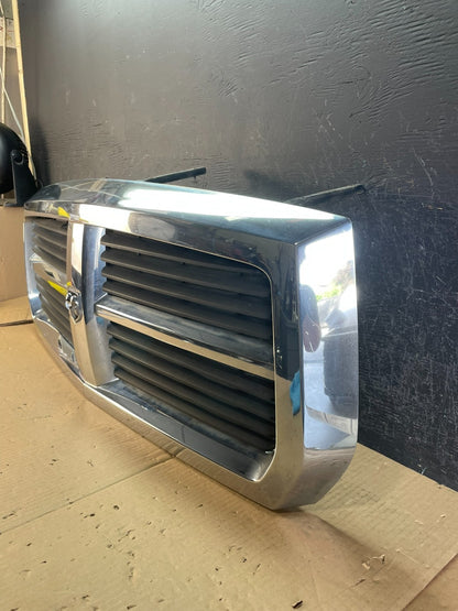 2005 to 2007 Dodge Dakota Chrome Front Upper Grill Grille AE3711 DG1