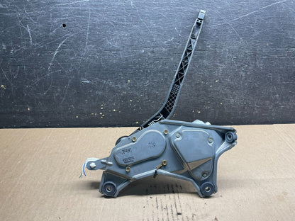 2004 to 2009 Toyota Prius Rear Wiper Windshield Motor u9257 DG5