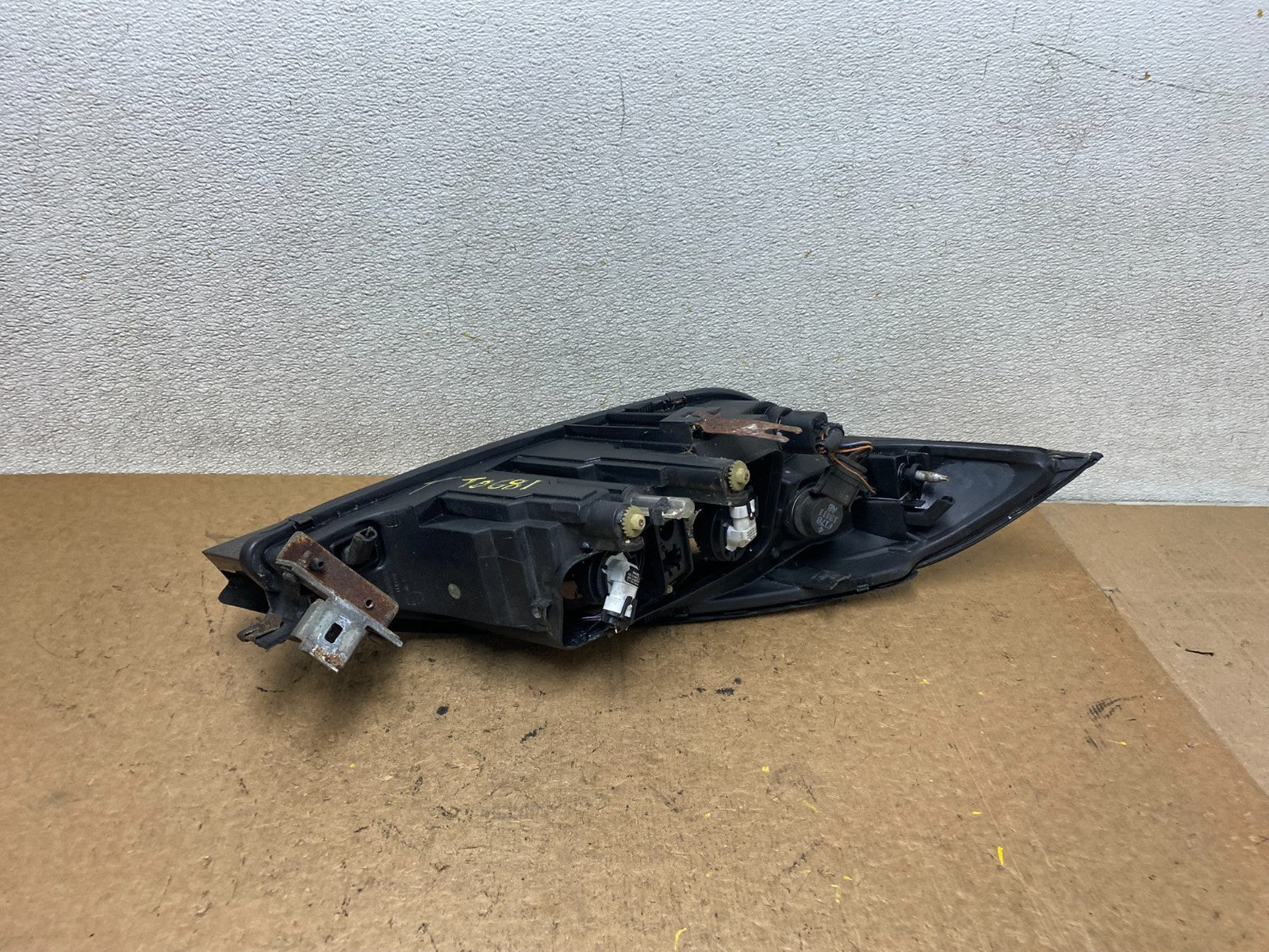 1999 to 2000 Mercury Cougar Left Driver LH Side Headlight T0681 DG7