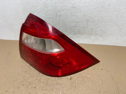 2005 2006 2007 Ford Five Hundred Right Passenger RH Tail Light AE9821 LK1