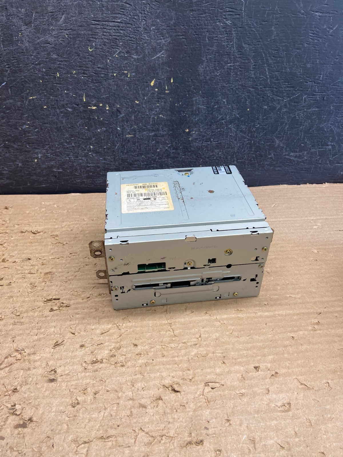 2004 2005 Nissan Armada QX56 Radio Stereo Audio CD Player Receiver ag8727 DG0