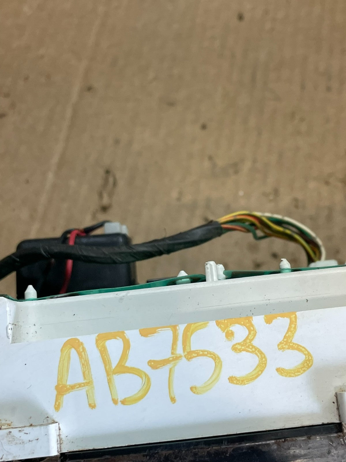 2005 to 2007 Isuzu NPR W4500 W5500 Cluster Speedometer AB75339