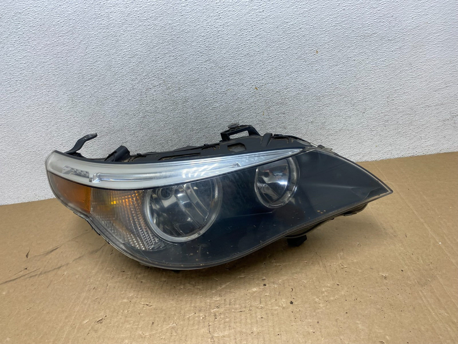 Halogen 2004 -2007 BMW 535i 5 Series Right Passenger Side Headlight AG0546 DW0