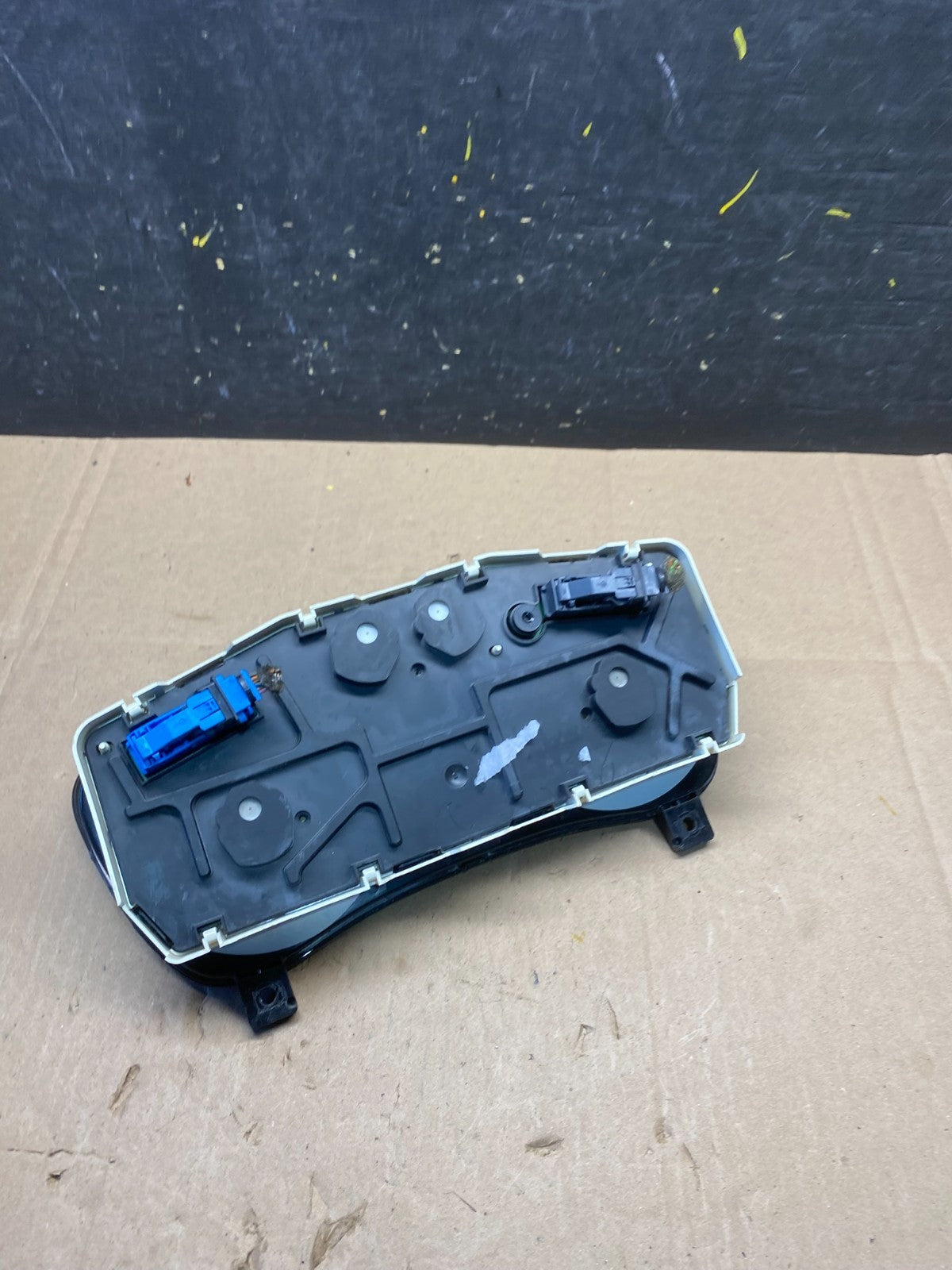 2011 to 2013 Ford Transit Connect Speedometer Gauge Cluster OEM R8815 DG5