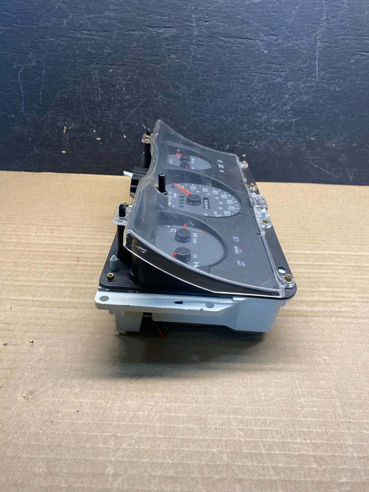 2003 to 2005 Ford Crown Victoria Speedometer Cluster Gauge AF3825 DW2