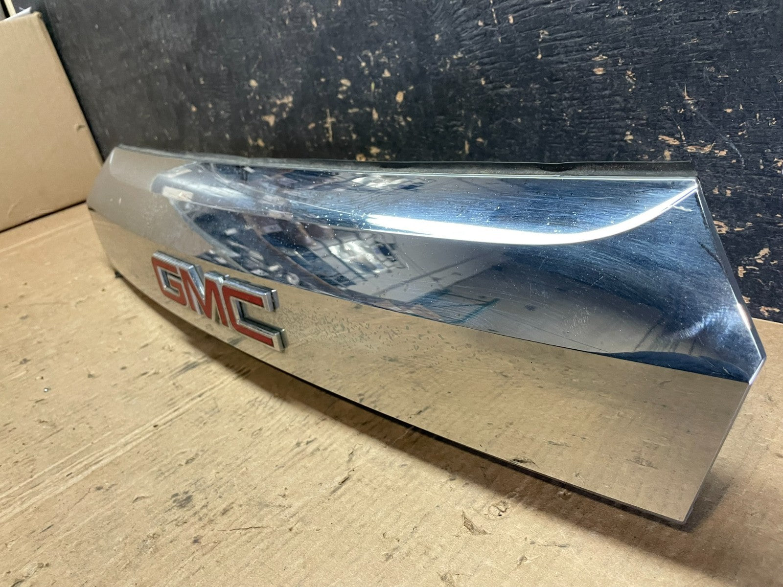 2010-2015 Gmc Terrain Lift Gate Handle Trim Back Up Camera Chrome Panel Z8166 DG2