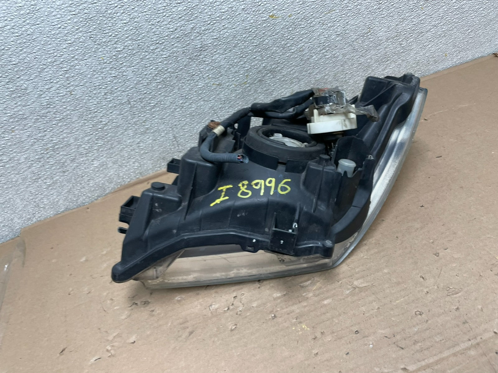 2005 to 2007 Nissan Pathfinder Halogen Headlight Right Passenger Oem AB0042 DW7