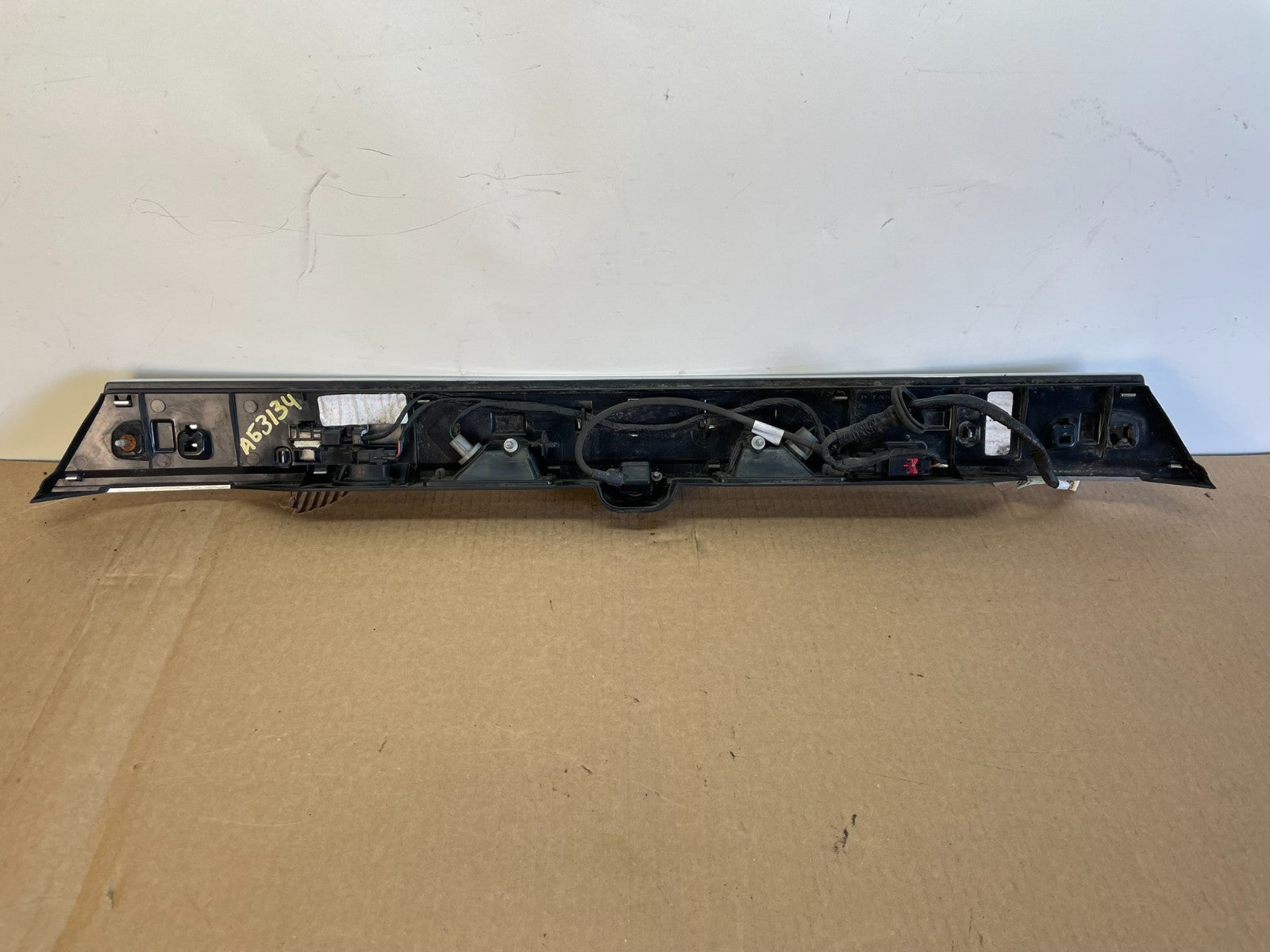 2011-2013 Jeep Grand Cherokee Liftgate Garnish Molding Trim W/ Camera AG3134 DG3