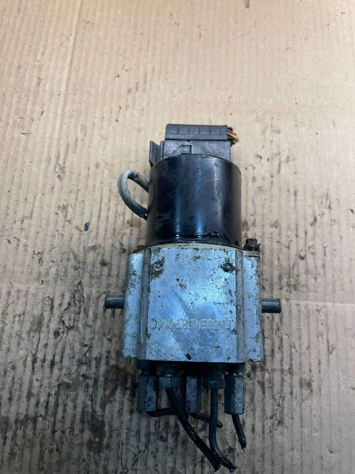 2004 2007 Ford E250 E350 Econoline Anti-Lock ABS Antilock Brake Pump X8860 DG2