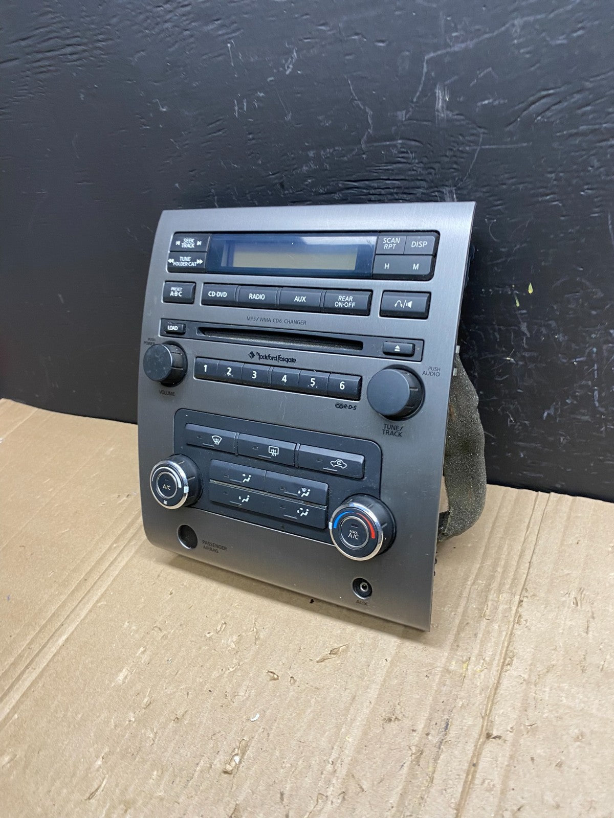 2008 - 2012 Nissan Titan Radio CD Player Climate Control ab9030 DG1