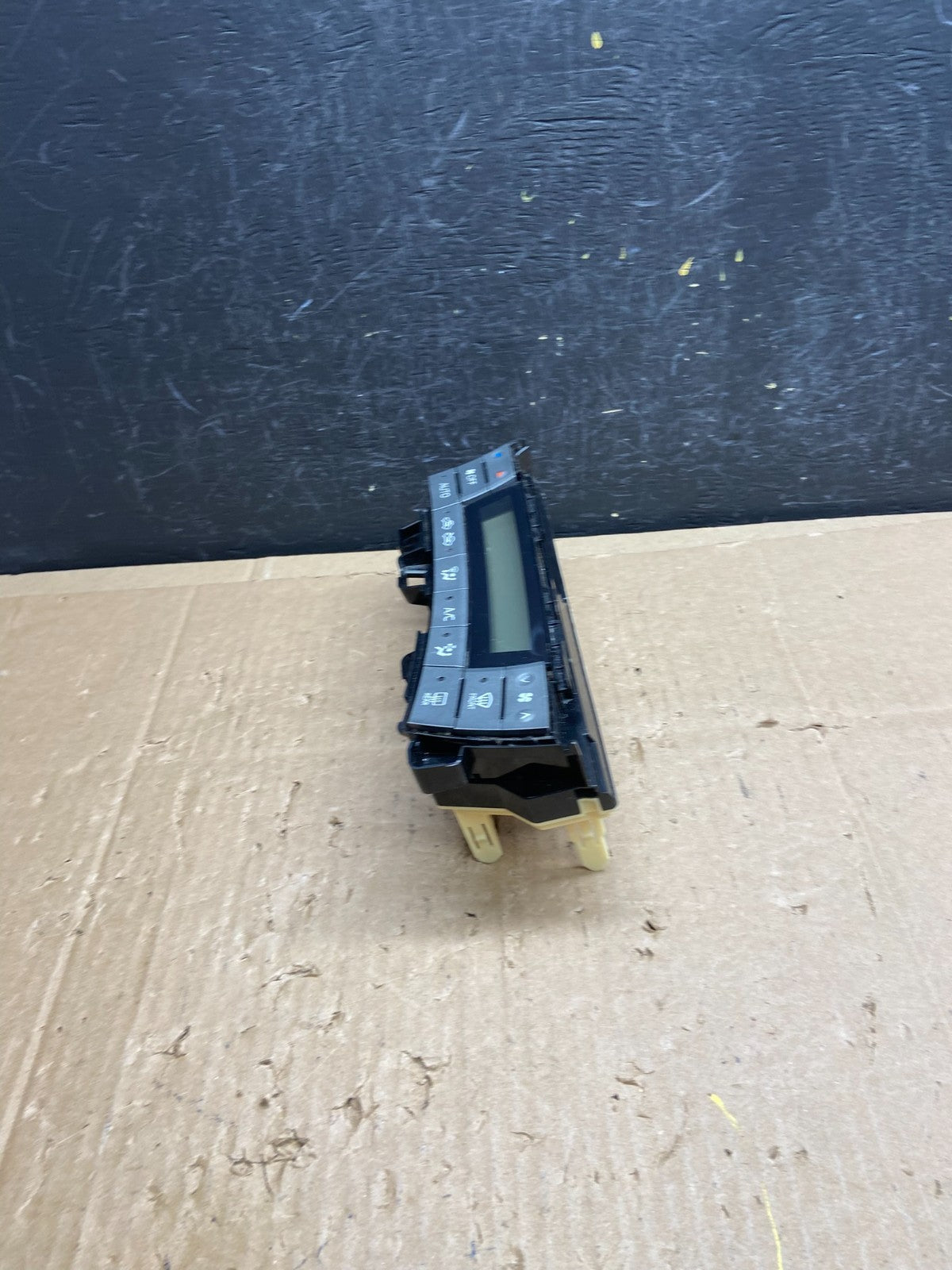 2010 to 2015 Toyota Prius A/C Heater Climate Control Unit Switch ad6851 DG2