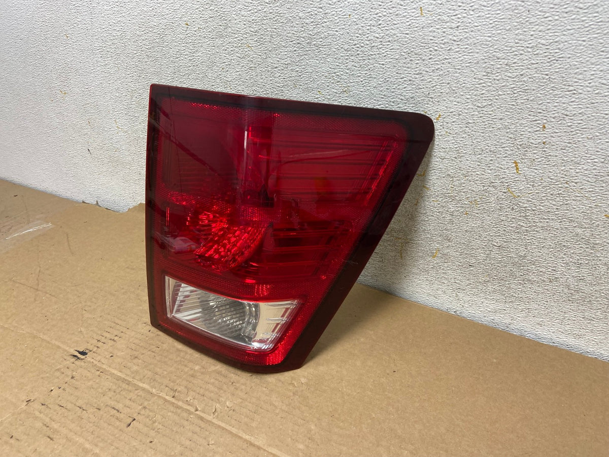 2007 to 2010 Jeep Grand Cherokee Right Passenger Tail Light AH7849 LK2