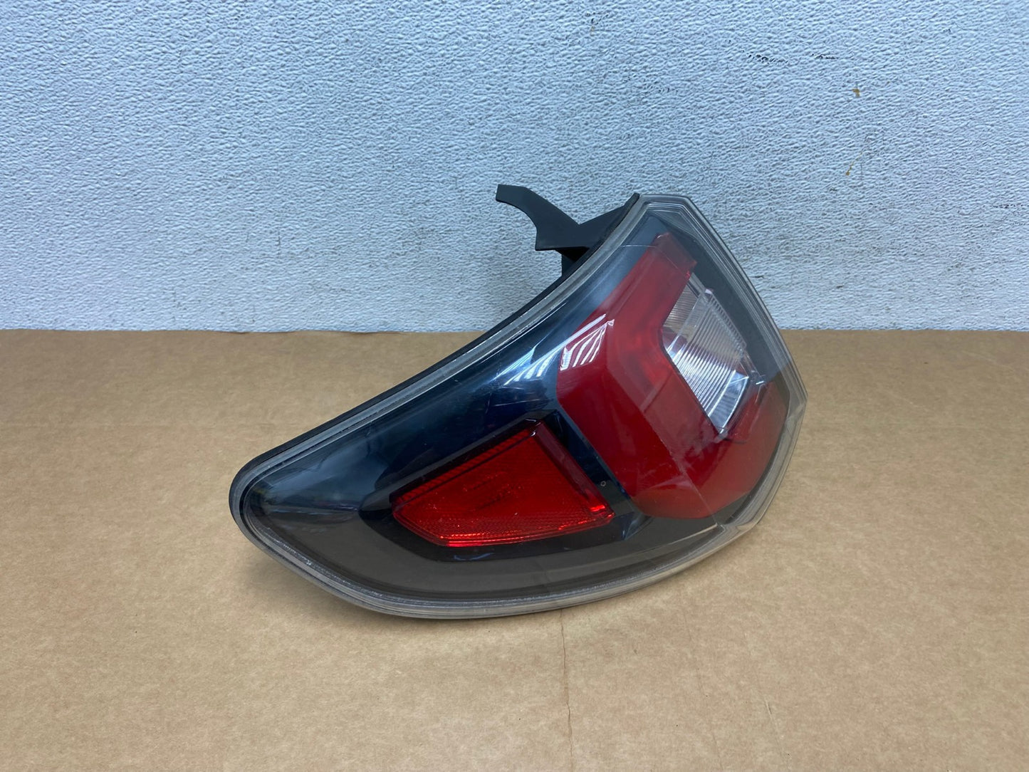 2013 to 2016 GMC Acadia Left Driver LH Side Tail Light AD4408 LK2