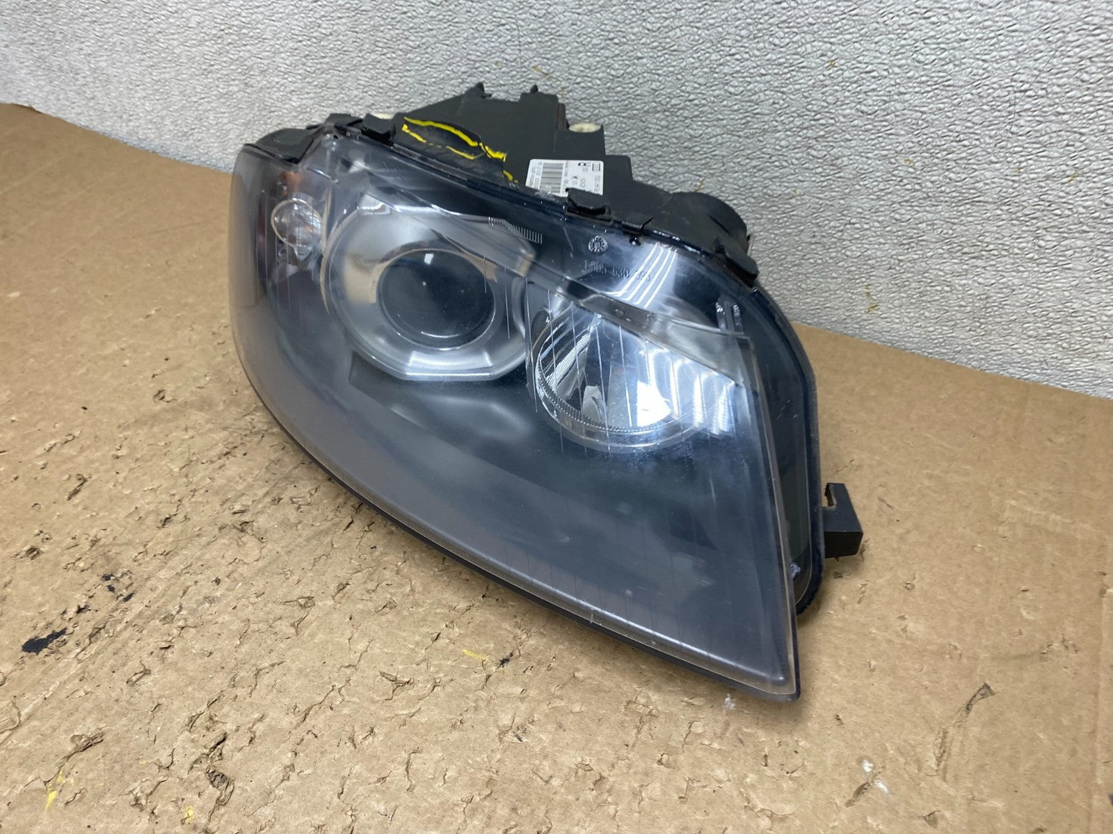 2005 to 2008 Audi A3 Right Passenger RH Side Xenon HID Headlight OEM V0522 DW1