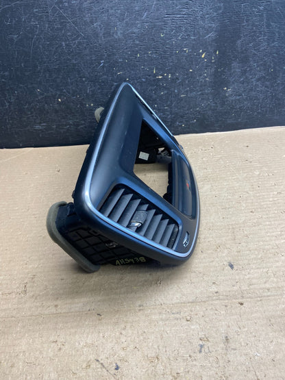 2015 to 2016 Chrysler 200 Radio Dash Bezel Trim Vent Hazard Panel ah5438 DG1