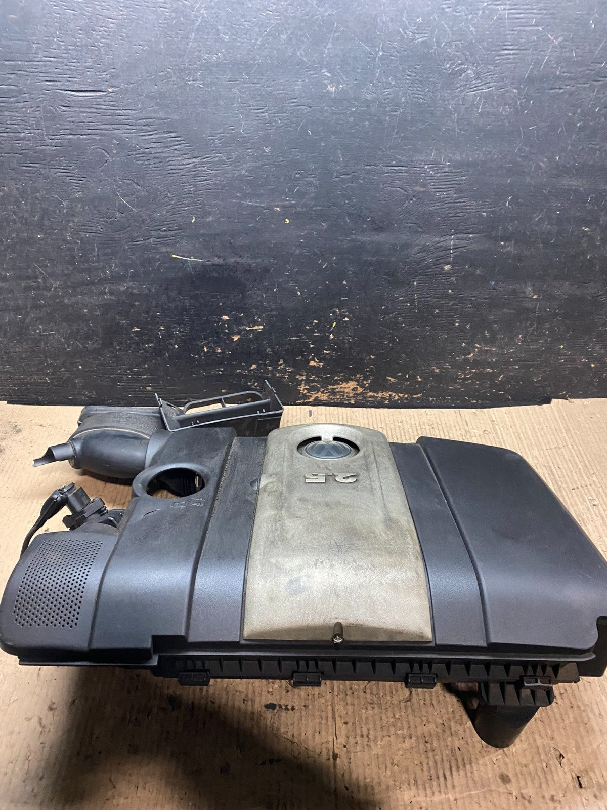 2005 - 2008 Volkswagen Jetta Beetle 2.5L Passat Engine Cover 07k129601G V4255 DG1
