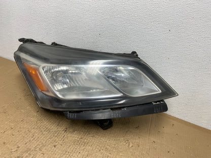 2013-2017 Chevrolet Traverse Right Passenger Side Halogen Headlight AC5520 DW1
