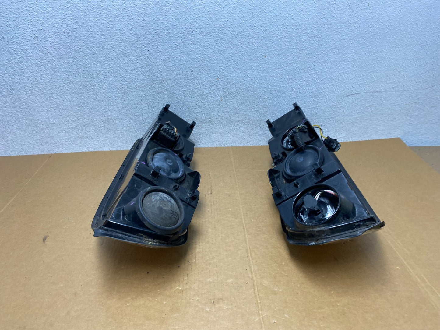 2000-2005 Chevrolet Impala Left+Right Set Headlights Halogen AD8949 DW8