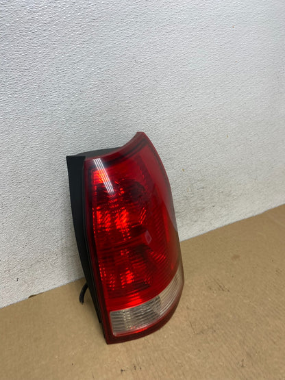 2004 to 2007 Saturn Vue Right Passenger Rh Side Tail Light AF9637 DW2