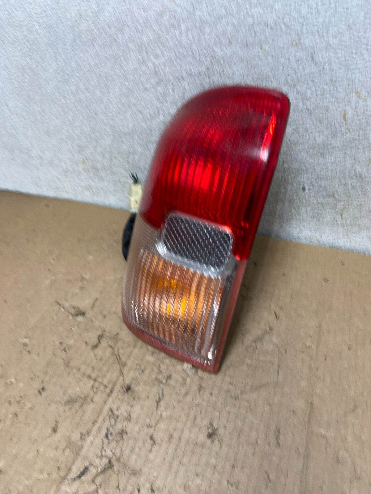 2001 2002 2003 Toyota Rav4 Left Driver LH Side Tail Light AI9191 LK1