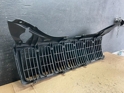 2005 2006 2007 Jeep Grand Cherokee Front Upper Grill Grille OEM AB3209 DG5