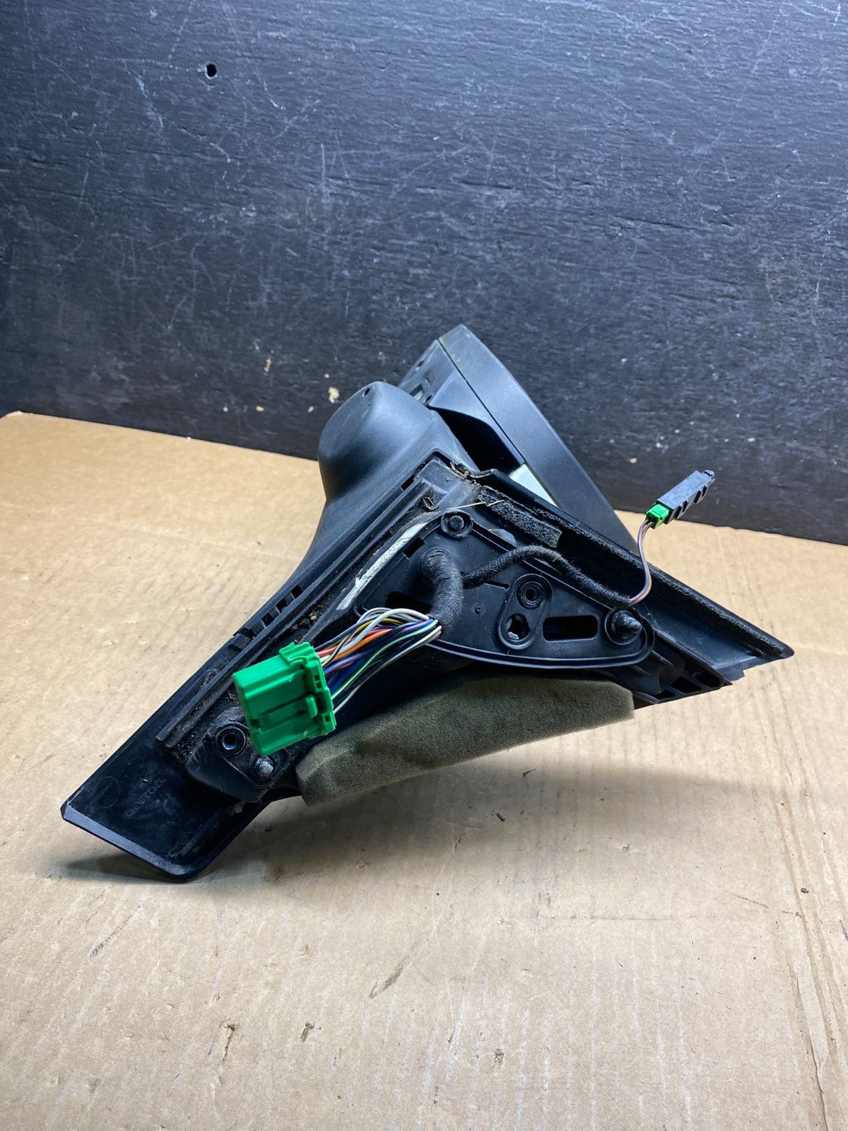 2007 - 2011 Volvo XC70 V70 Left Driver View Door Mirror AI9717 DG4