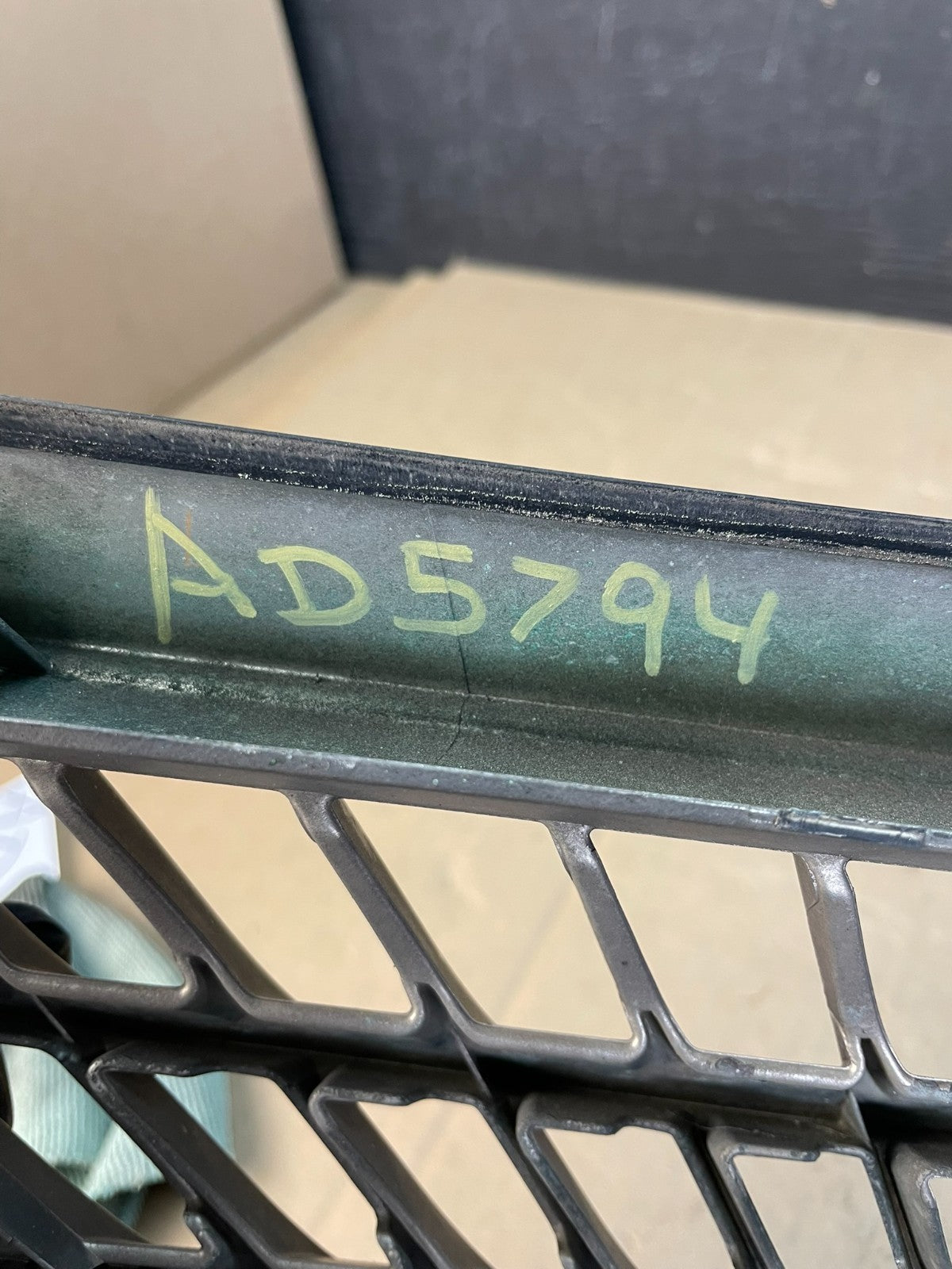 2006 to 2009 Lexus RX400H Front Upper Grill Grille AD5794 DG5