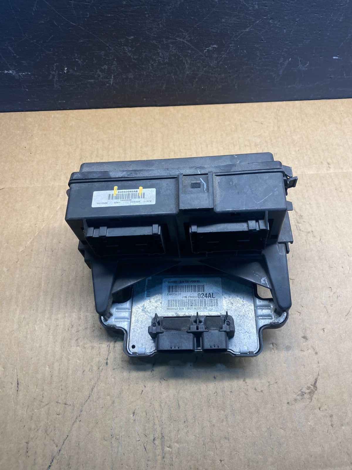 2006 Jeep Grand Cherokee Integrated Power Fuse Box 04692085ab AC4278 DG0