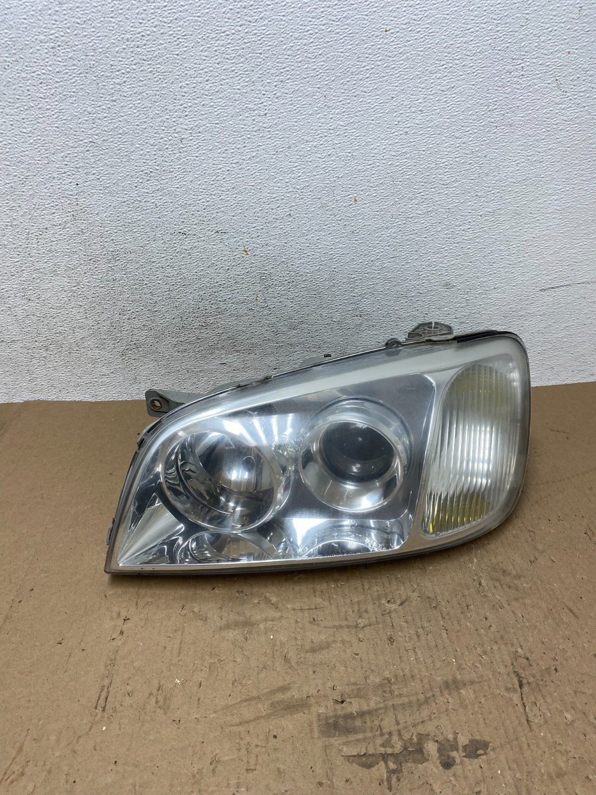 2004 2005 Hyundai XG350 XG Left Driver LH Headlight Halogen AD7838 DW0