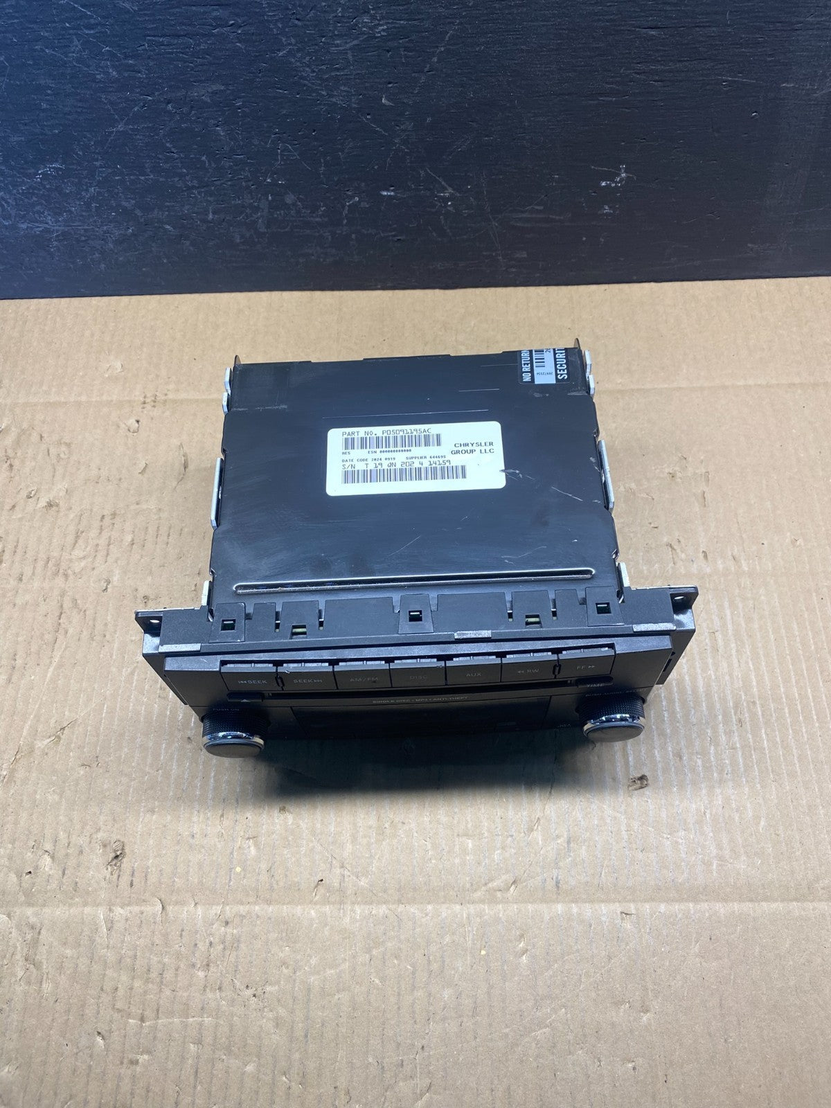 2007-2012 Chrysler Dodge Jeep Ram Radio CD MP3 AUX Receiver ad1515 DG3