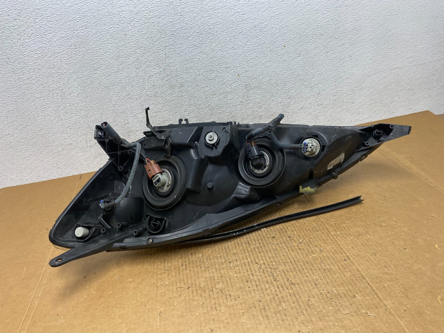 2006 to 2010 Toyota Sienna Right Passenger Rh Side Headlight Halogen AE1418 DW6