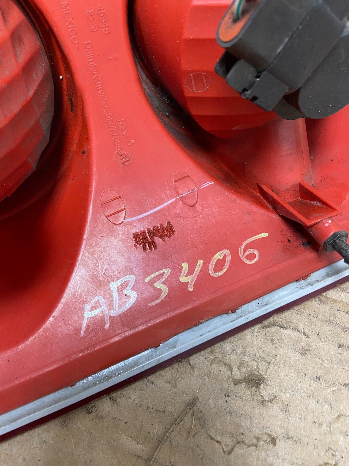 2005-2011 Dodge Dakota Lh Left Driver Side Tail Light AB3406 LK8