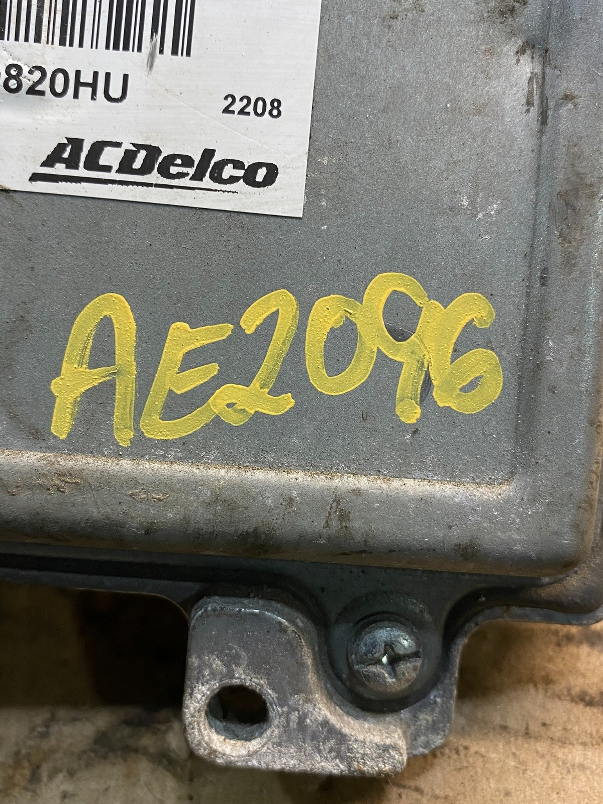 2010 to 2013 Chevrolet Silverado Yukon Engine Control Module ECM ECU AE2096 DW3