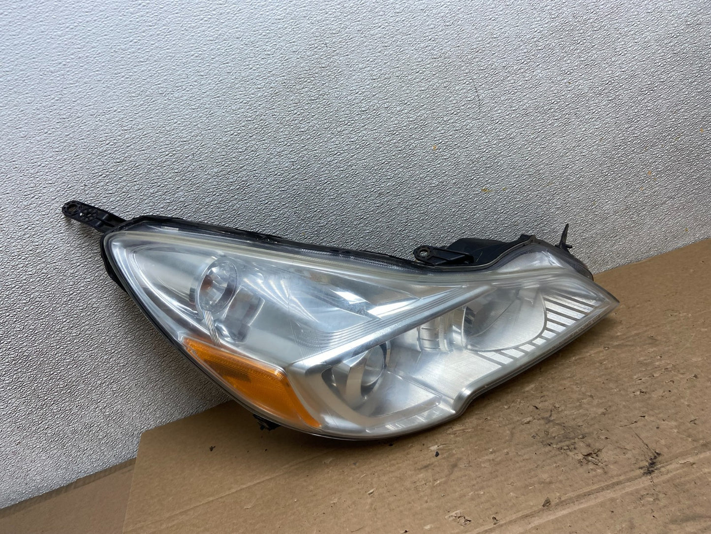 2013 - 2014 Subaru Legacy Outback Right Passenger Headlight AB4737 DW2