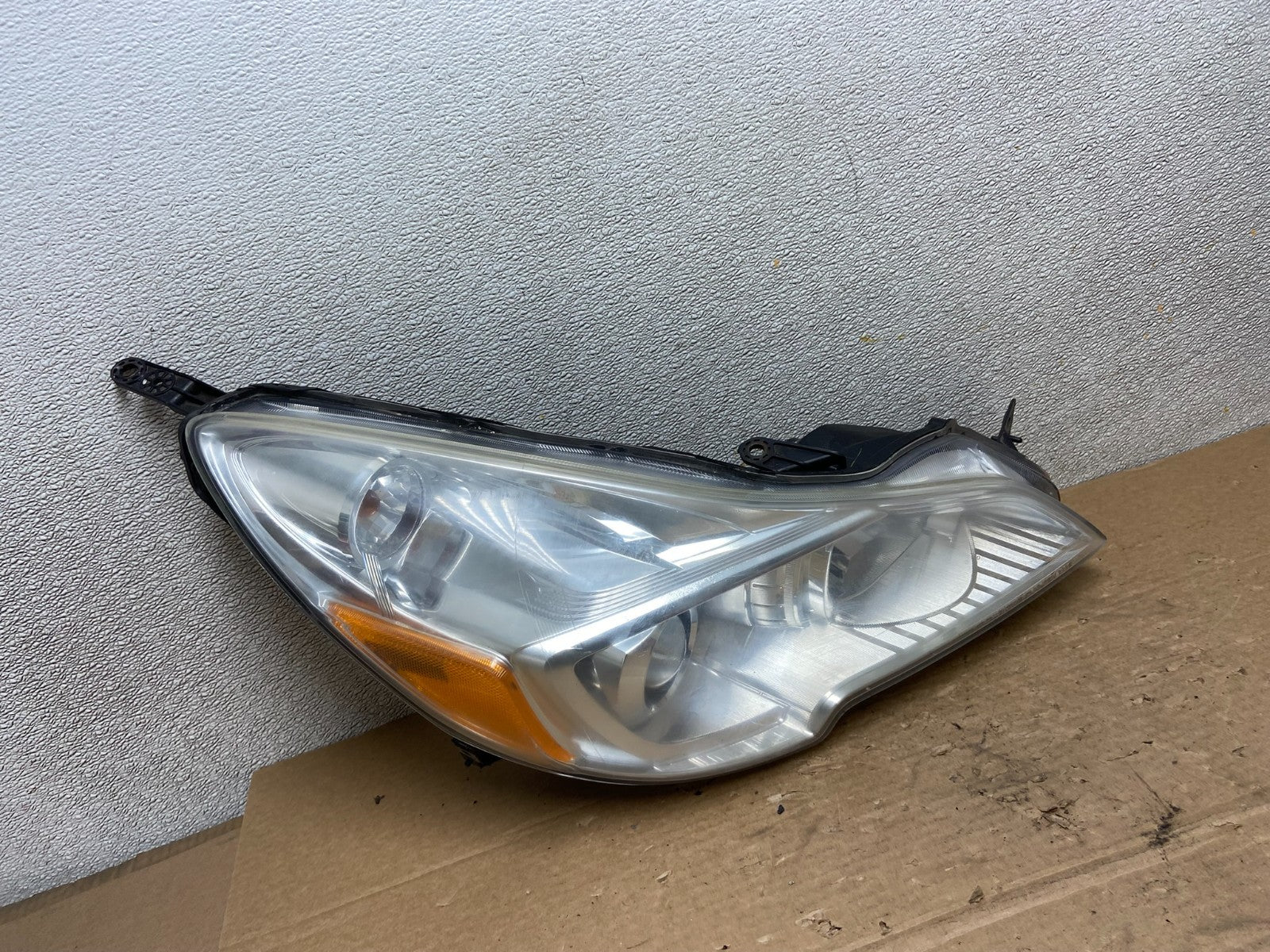 2013 - 2014 Subaru Legacy Outback Right Passenger Headlight AB4737 DW2