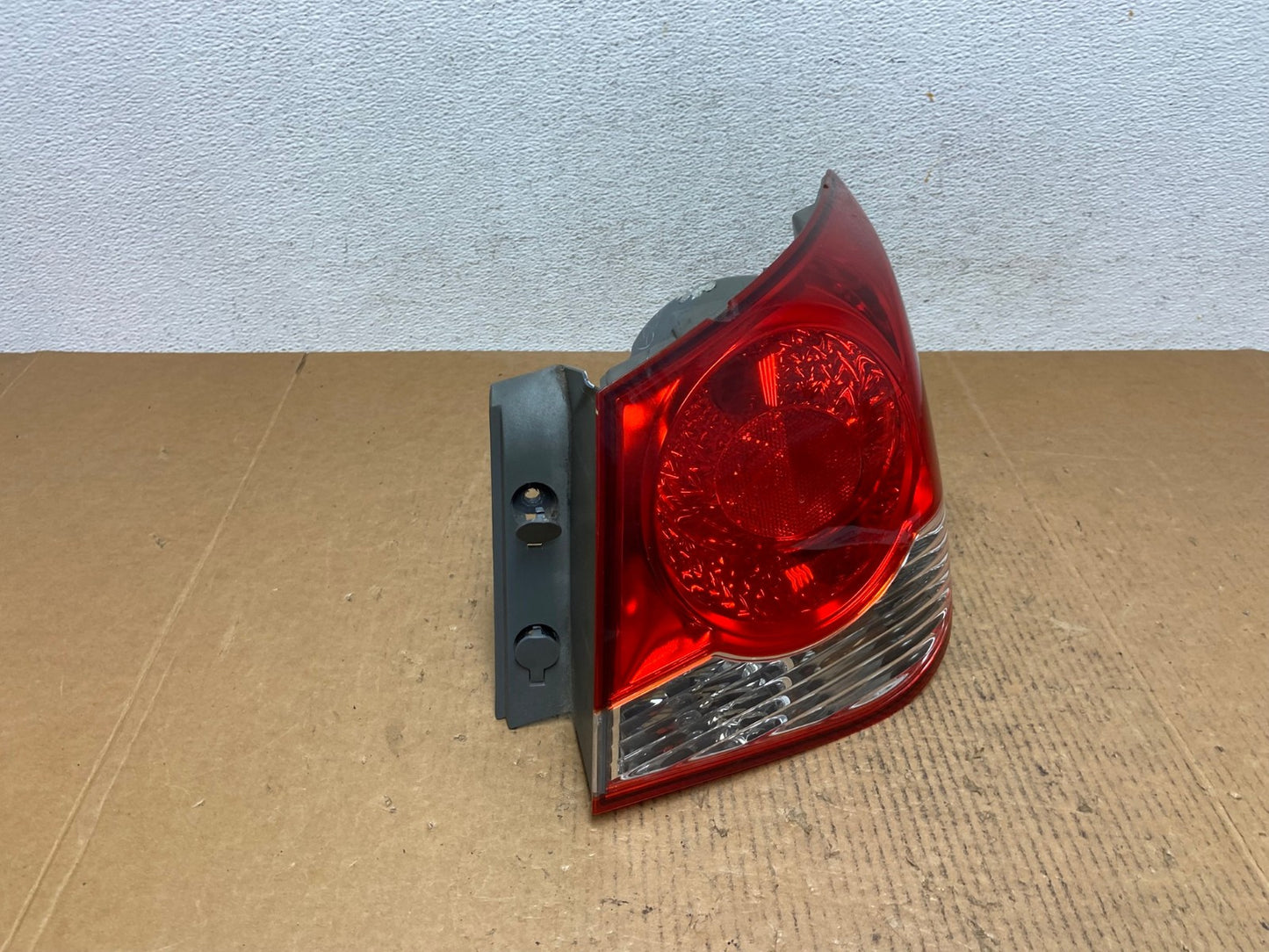 2011 2012 2013 2014 Chevrolet Cruze Right Passinger RH Side Tail Light AE1339 LK2