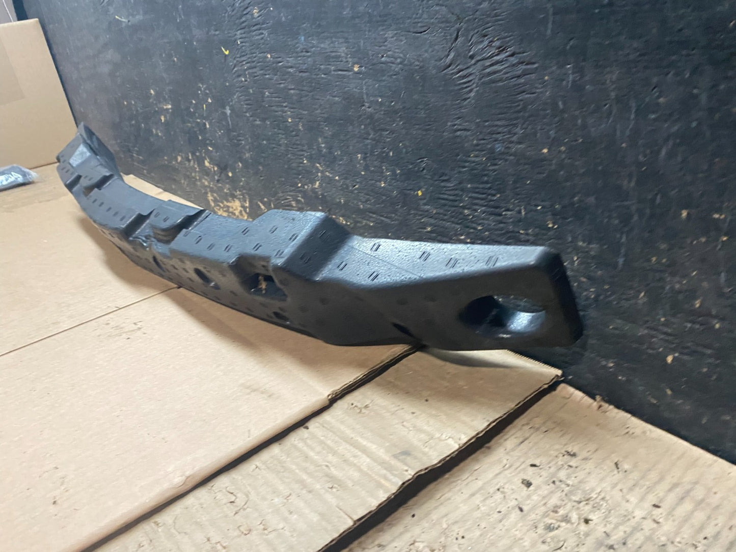 2013 Chevrolet Malibu Front Bumper Absorber W2514 PS1