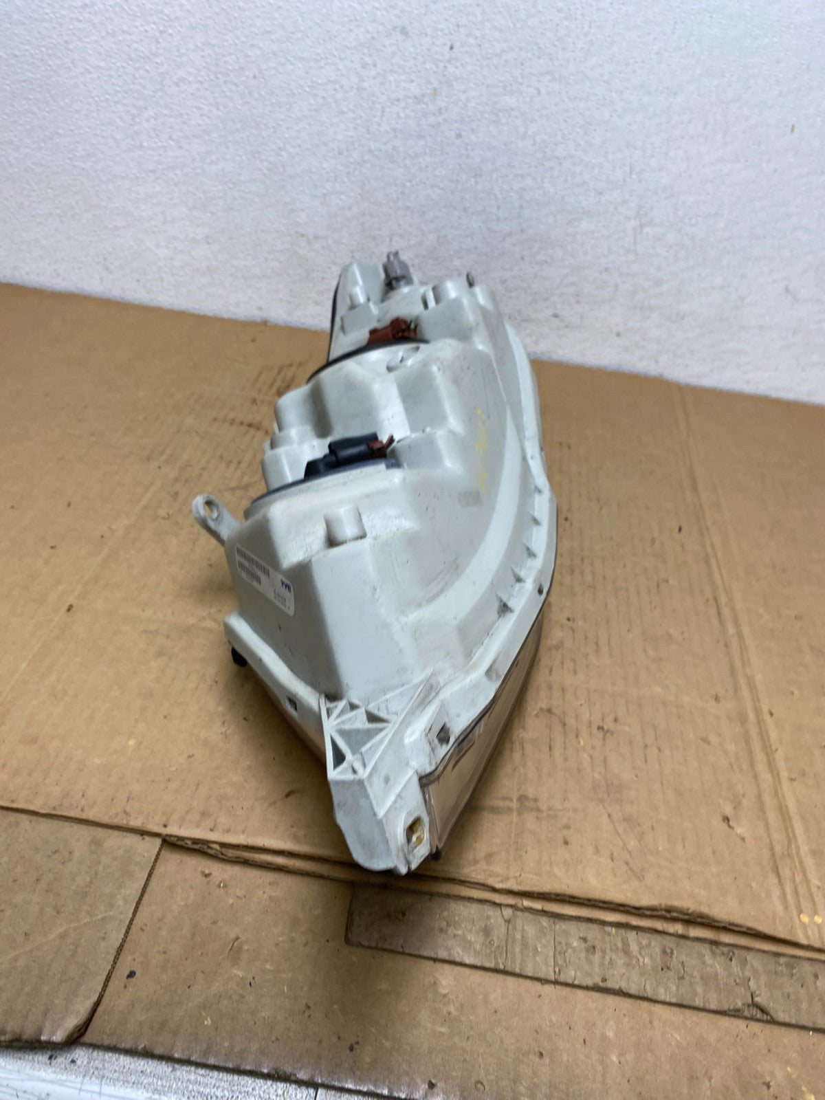 2000-2004 Toyota Avalon Halogen Headlight Right Passenger RH AC7603 DW6
