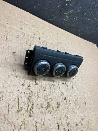 2009 - 2013 Mazda 6 A/C Manual Climate Control Panel t6253 DG1
