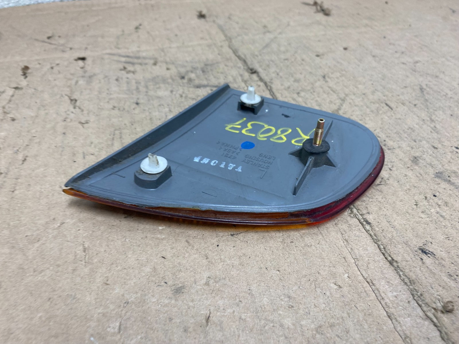 1998 to 2002 Chevrolet Prizm Left Driver LH Side Inner Tail Light OEM R8037 DW3