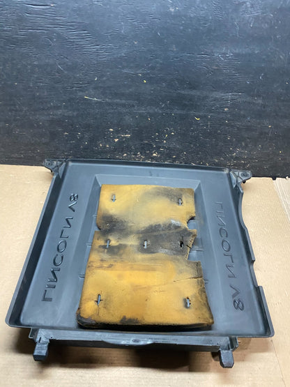 2005 to 2006 Lincoln Navigator 5.4L V8 Engine Motor Cover V7069 DG4
