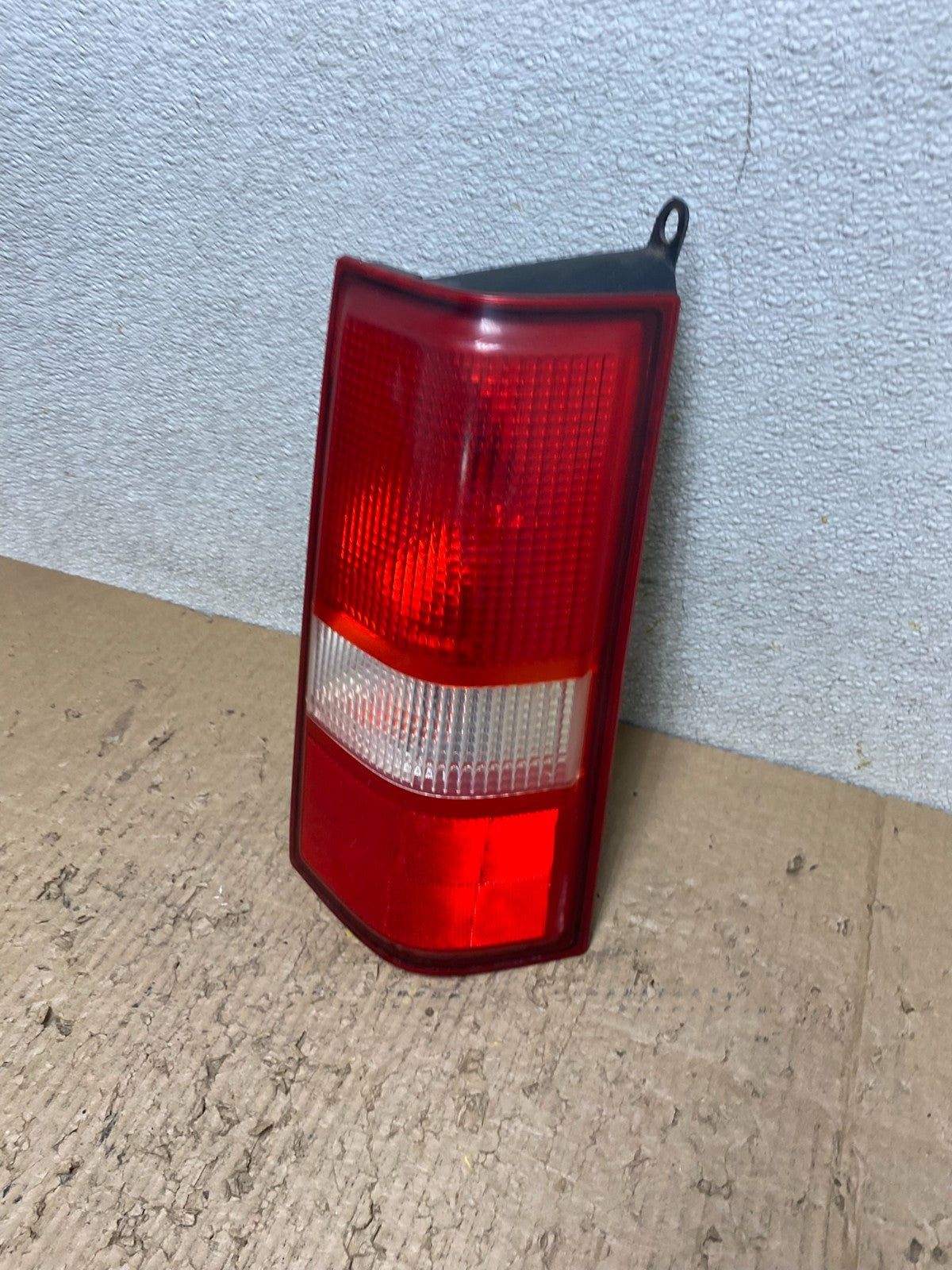 2003 2017 Chevrolet Express 1500 2500 3500 Right Passenger Tail Light T8090 DW1