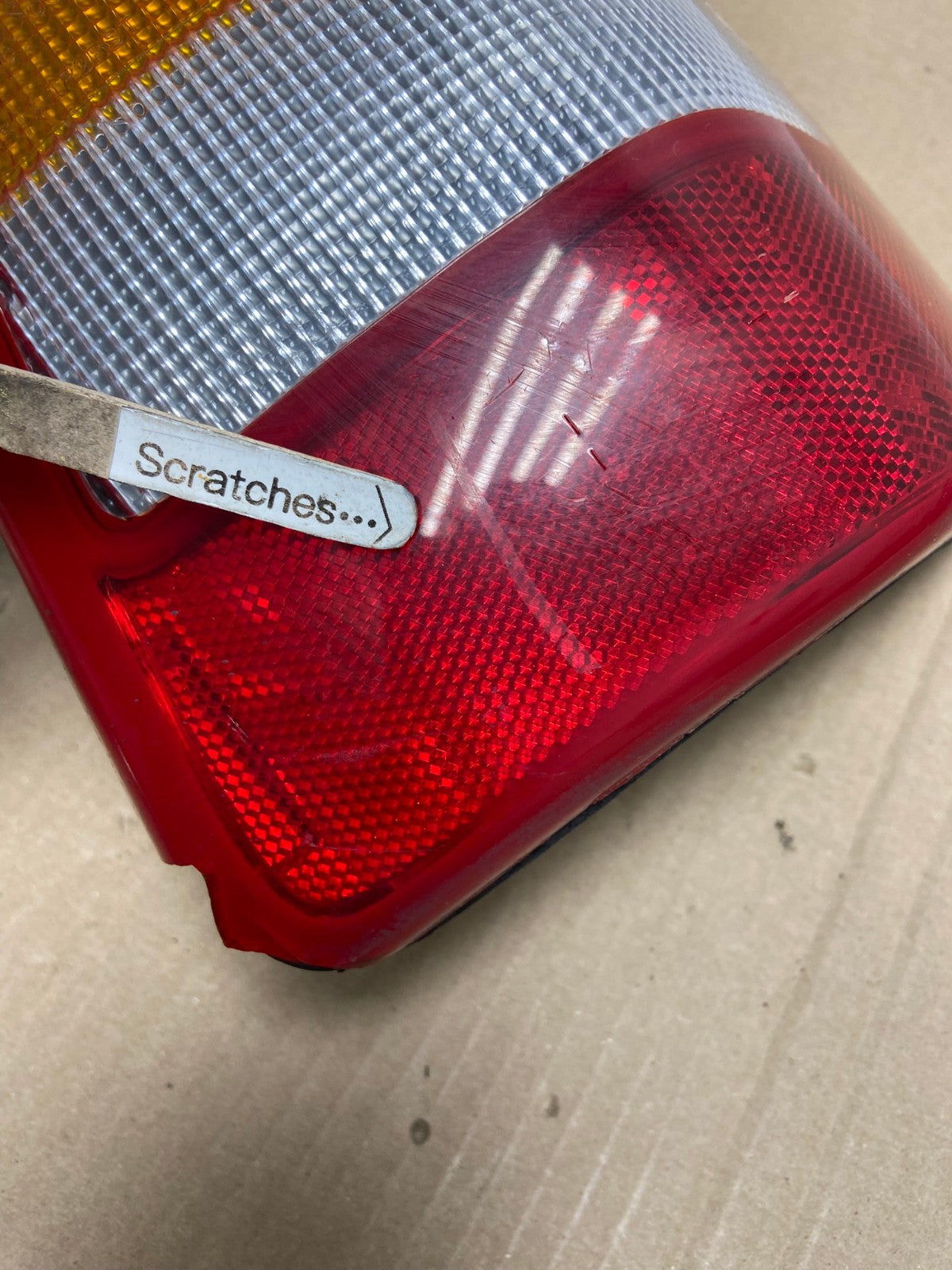 1999-2004 Jeep Grand Cherokee WJ Right Passenger Rh Tail Light AE9427 LK3
