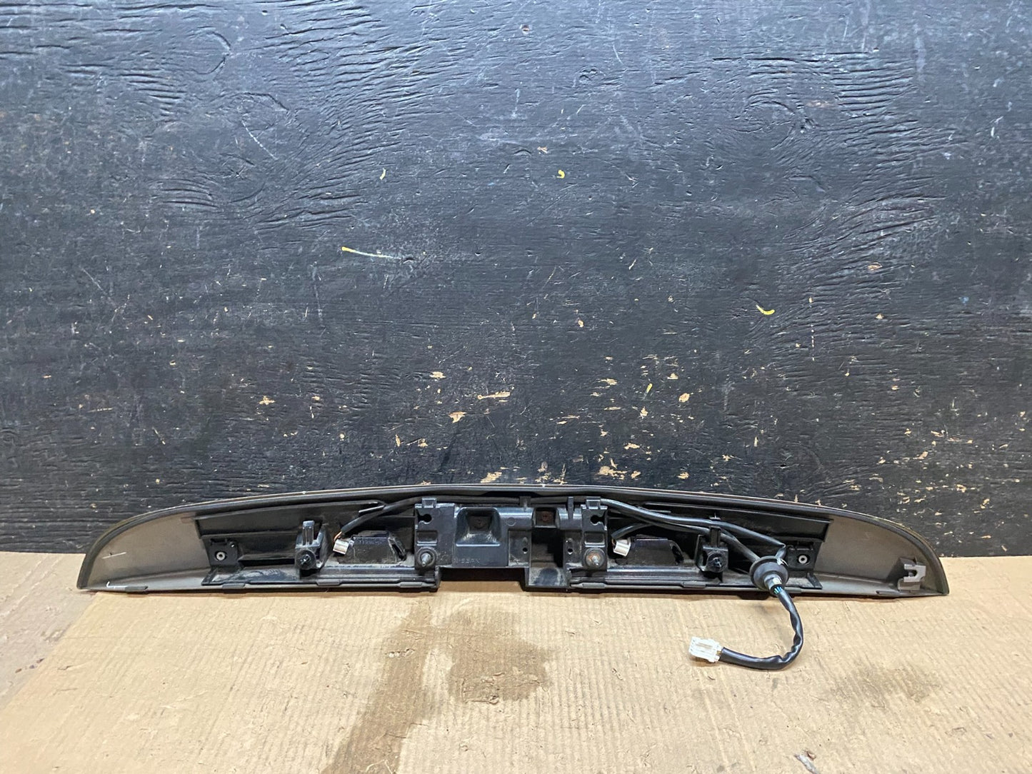 2011-2014 Nissan Juke Rear Trunk Tailgate Liftgate Emblem Panel X3370 DG7