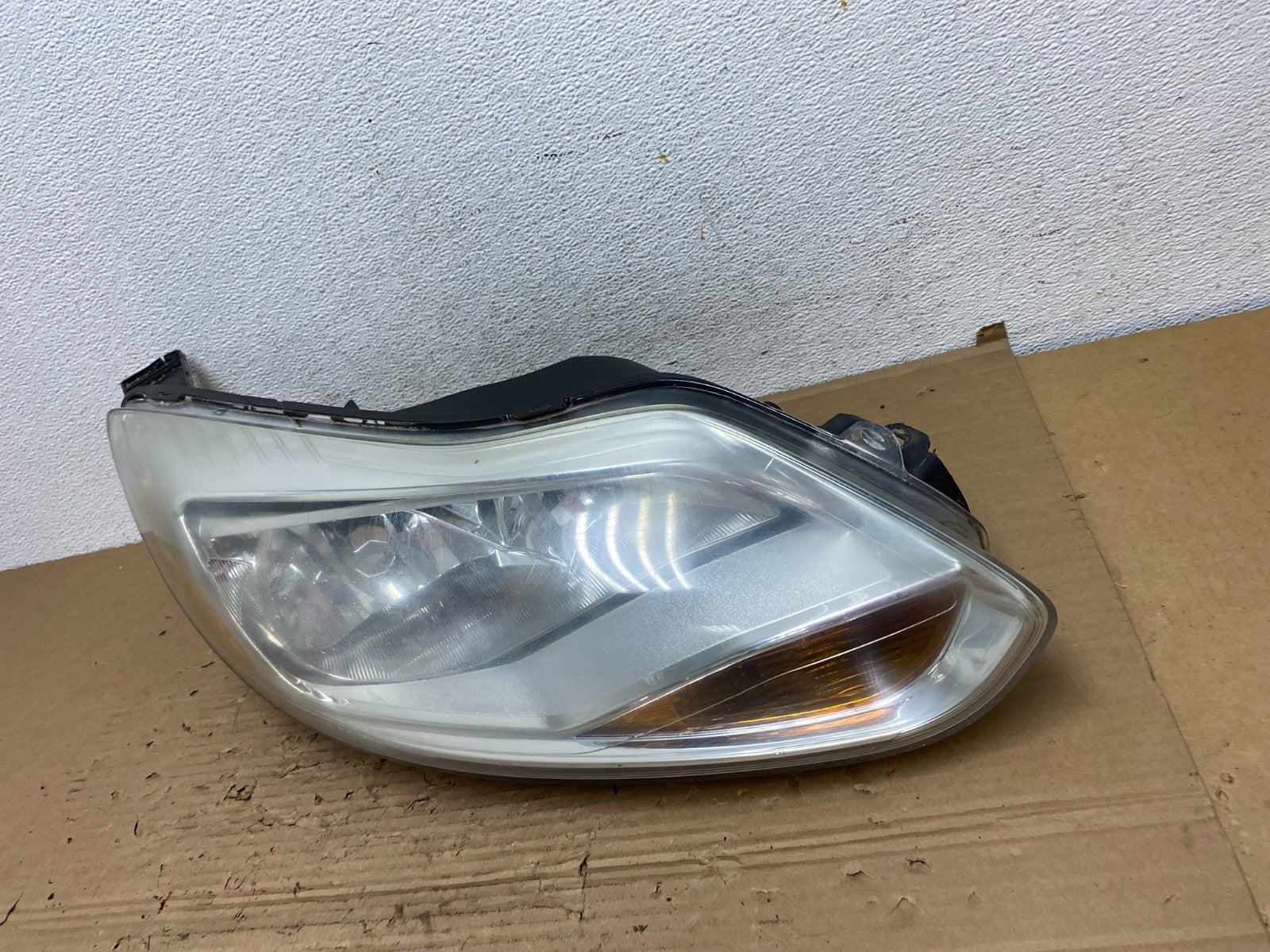 2012 2013 2014 Ford Focus Right Passenger Rh Side Headlight AD4329 DW1